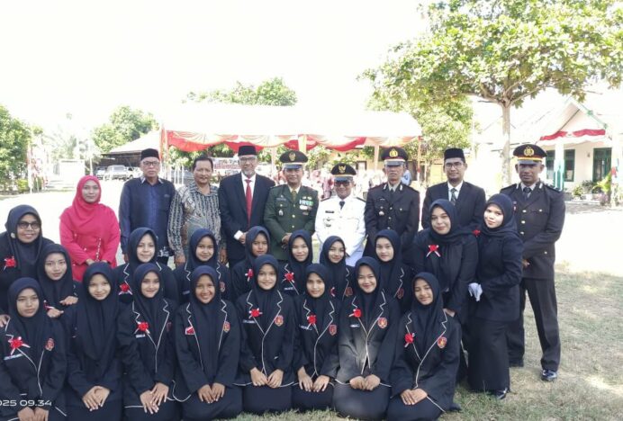 Tim Paskibra dan Obade MAN 1 Aceh Besar Sukseskan Upacara HUT RI ke-80 di Kuta Malaka