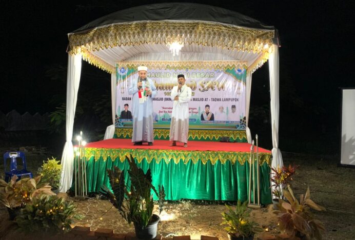 Peringatan Maulid Nabi di Lampupok Disertai Penggalangan Dana untuk Palestina