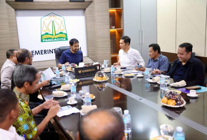 Gubernur Mualem Ingatkan TPID Antisipasi Inflasi di Bulan Maulid