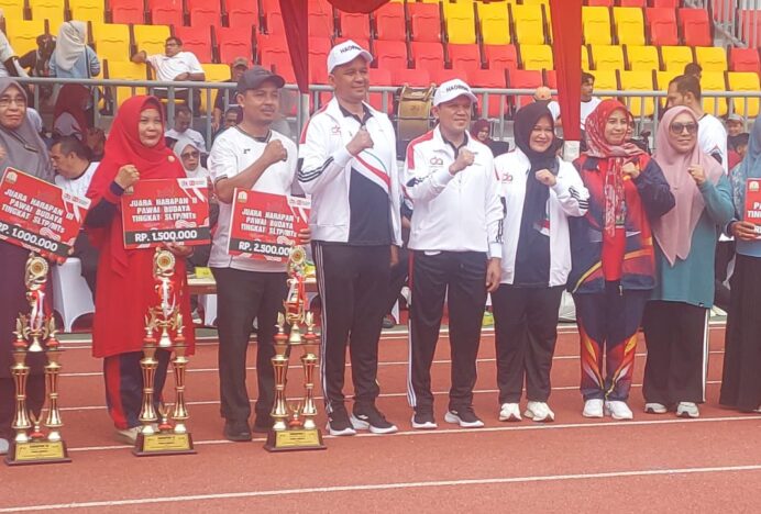 Juara Pawai Budaya HUT ke-80 RI di Banda Aceh
