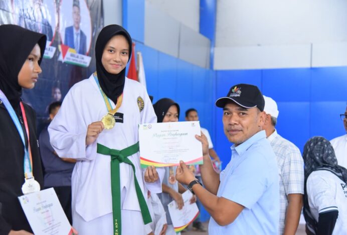 Kuta Malaka Juara Umum Taekwondo PORKAB 2025