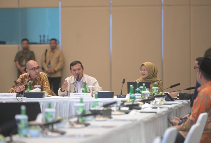 Wakil Gubernur Hadiri Rapat Bersama Komisi VI DPR RI di Banda Aceh
