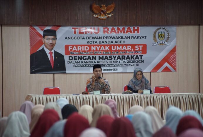 Serap Aspirasi Warga, Ketua Komisi IV DPRK Banda Aceh Farid Nyak Umar Sebut Majelis Taklim Sebagai Benteng Sosial