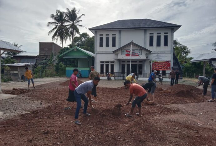 Sambut Peringatan Maulid Nabi Muhammad SAW, Warga Leu Ue Gotong Royong Massal