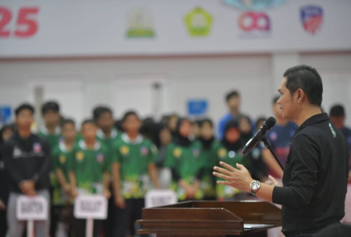 Sekda Aceh Buka Kejuaraan Nasional Anggar 2025 di SHB