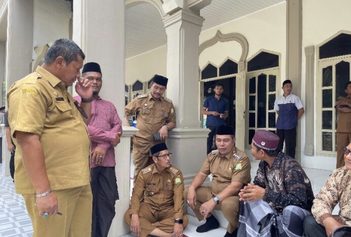 Bupati Muharram Idris Hadiri Peringatan Maulid Nabi di Gampong Teuladan
