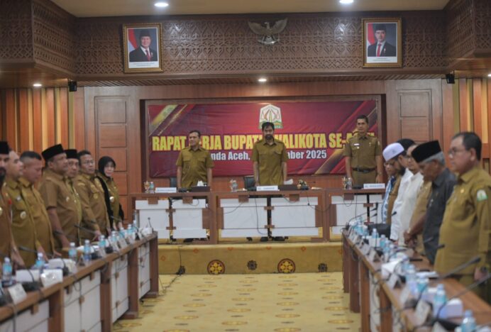 Gubernur Mualem Pimpin Raker Bupati dan Wali Kota se-Aceh 2025