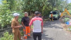 DLH Aceh Besar Kerahkan Armada Bersihkan Tumpukan Sampah di Lhoknga