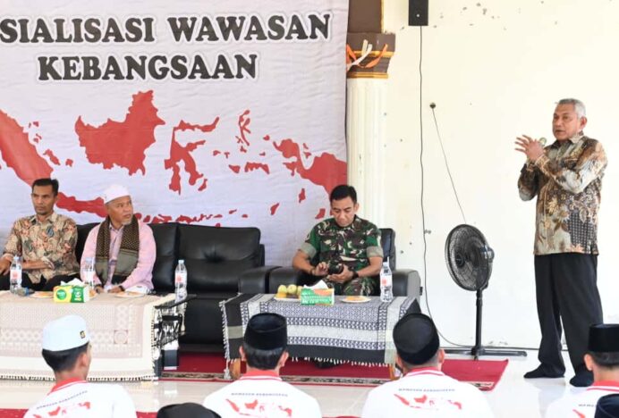 Kesbangpol Aceh Besar Sosialisasi Wawasan Kebangsaan di Dayah Darul Ulum Al-Fata Kayee Kunyet