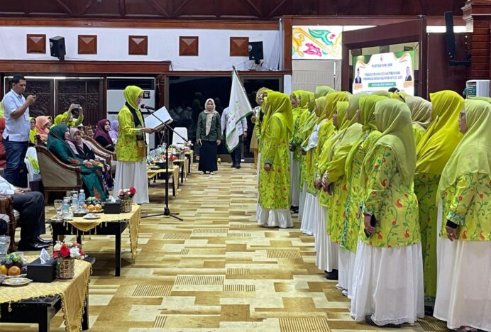 Lantik Pengurus Baru, Fahmi Ummi Aceh Ajak Perempuan Perkuat Ekonomi Umat