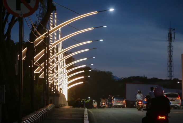 Pemko Banda Aceh Pasang 456 Lampu LED untuk Terangi Kota