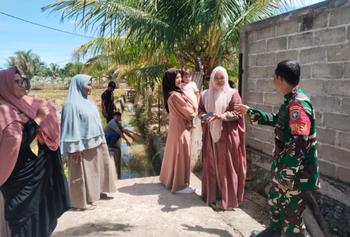 Ajak Jaga Kerukunan, Babinsa Montasik Beri Edukasi kepada Ibu-Ibu Desa Seumet