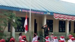 Anggota Koramil 18/Ingin Jaya Sertu Hendro Sutikno Jadi Pembina Upacara di SDN Meunasah Tutong