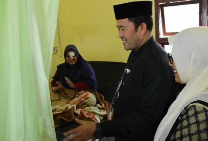 Terkait Aduan Pelayanan, Bupati Haili Yoga Sambangi Puskesmas Atu Lintang