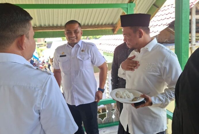 Camat Darul Imarah Hadiri Maulid Nabi Muhammad SAW Dayah Khamsatu Anwar Gampong Deunong