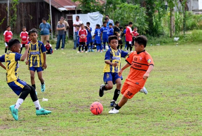 Hari Kedua Turnamen Sepakbola U-10 HUT ke-13 Pos Aceh, SSB Real Muda Aceh Menang Besar