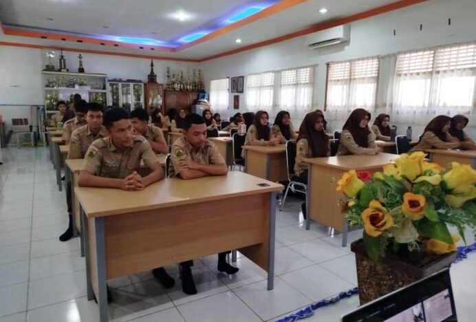 BMIWI Aceh Selenggarakan Bunda Saweu Sikula di SMAN 3 Banda Aceh, Perkuat Aqidah Generasi Hebat