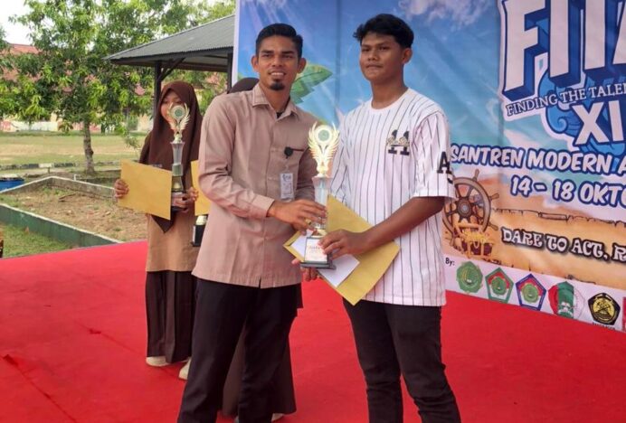 Siswa MAN 1 Aceh Besar Raih Juara 3 Lomba Desain Poster FITAS XIII