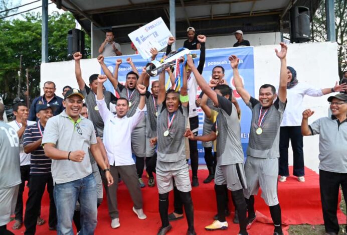 Pemko Banda Aceh Juara Turnamen Sepakbola Eksekutif HUT ke-13 Pos Aceh