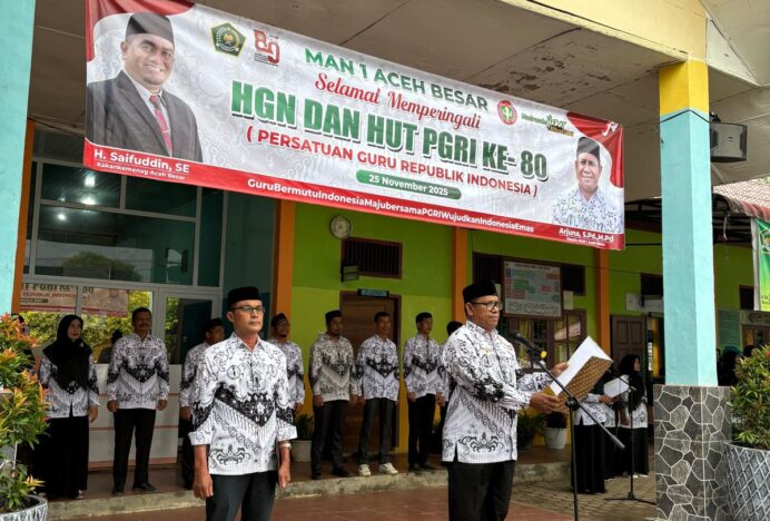 Upacara HGN di MAN 1 Aceh Besar Khidmat dan Lancar Meski Hujan