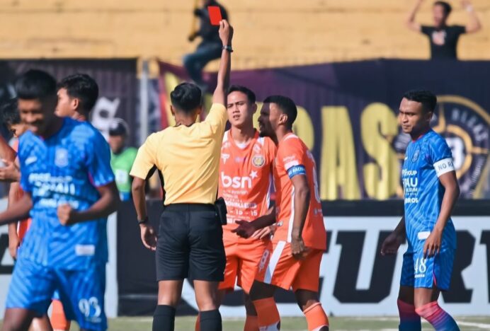 Persiraja Tumbang di Kandang PSPS Pekanbaru, Ditambah Dua Pemain Diganjar Kartu Merah