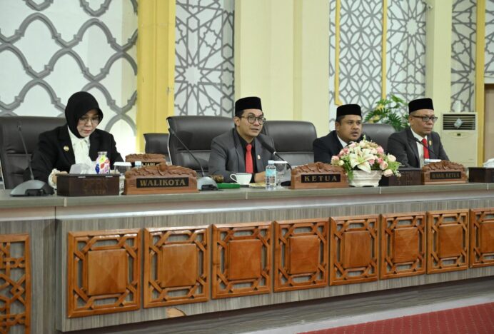 Pimpin Rapat Paripurna Ketua DPRK Apresiasi Kafilah MTQ dan Rangking I IMP Nasional