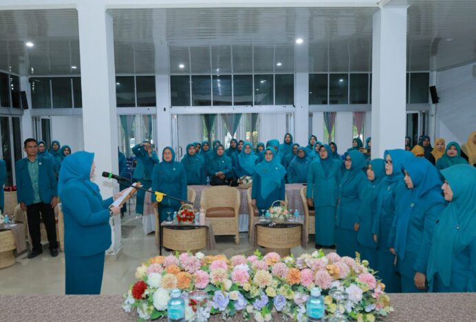 Ketua TP PKK Aceh Besar Lantik Lima Ketua TP PKK Kecamatan