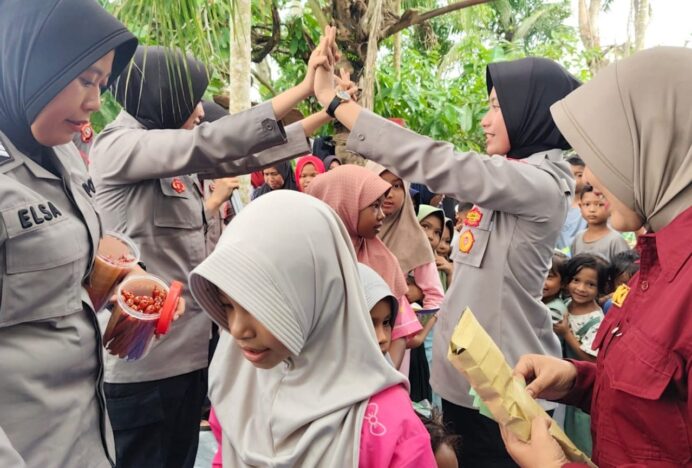 Tim SDM Polres Lhokseumawe Gelar Trauma Healing untuk Anak-anak di Riseh Teungoh