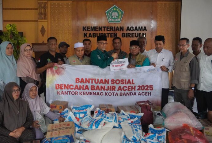 Kemenag Kota Banda Aceh Salurkan Bantuan Rp522 Juta untuk Korban Banjir Aceh 2025