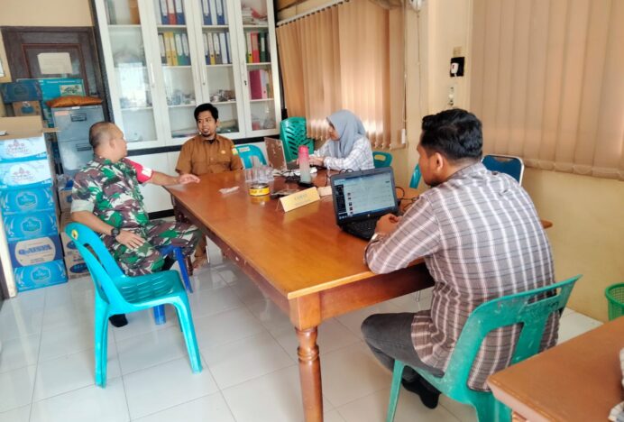 Jalin Kerja Sama Solid, Sertu Masrullah Komsos dengan Perangkat Desa Binaan