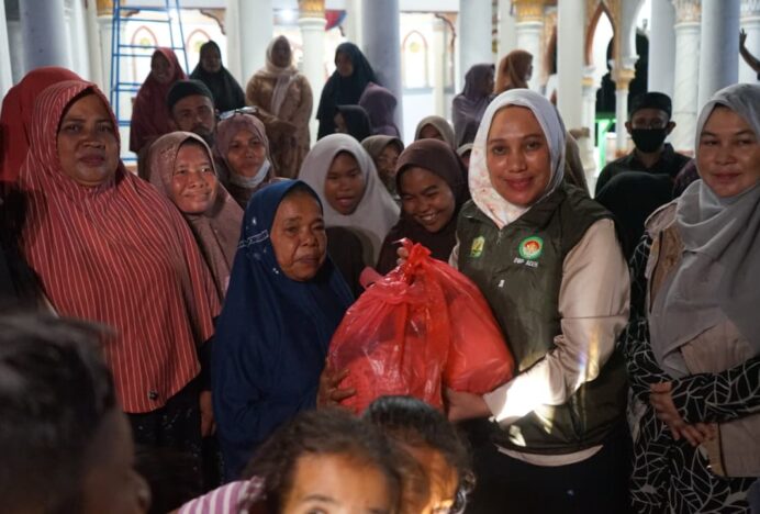 Ketua DWP Aceh Salurkan Bantuan Kemanusiaan di Aceh Utara