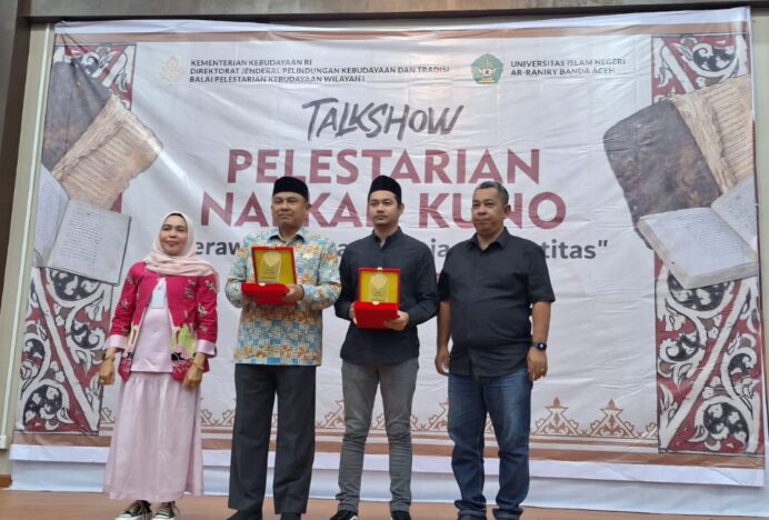 Balai Pelestarian Kebudayaan RI Wilayah 1 Aceh Beri Penghargaan kepada Cucu Abu Tanoh Abee