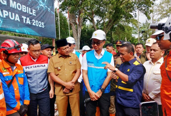 Turun Langsung ke Lokasi Bencana, Menteri Bahlil Percepat Pemulihan Listrik dan BBM di Aceh