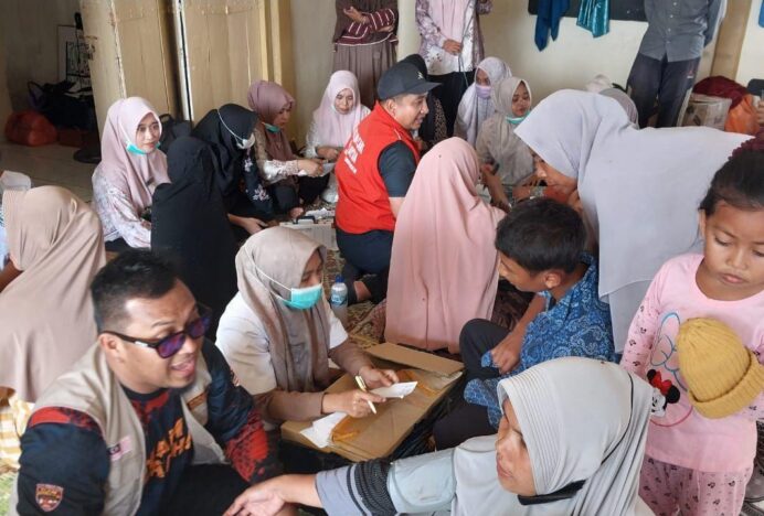 Bergerak Tanpa Henti: Alumni dan Dokter FK Unimal Bantu Masyarakat di 41 Lokasi Banjir Aceh