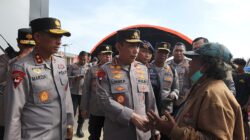 Kapolri Jenderal Sigit Kunjungi Korban Banjir di Aceh Tamiang