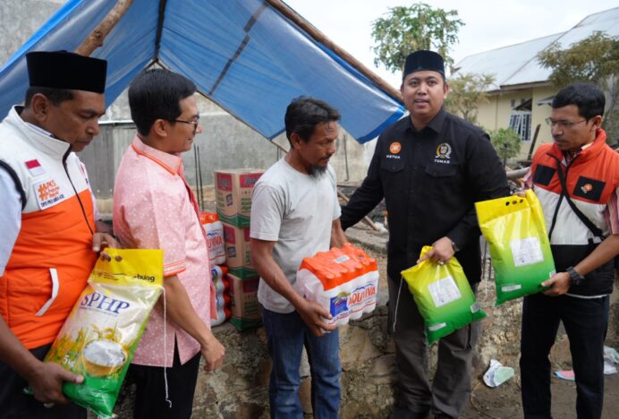 Fraksi PKS DPRK Banda Aceh Serahkan Bantuan untuk Korban Kebakaran di Jeulingke