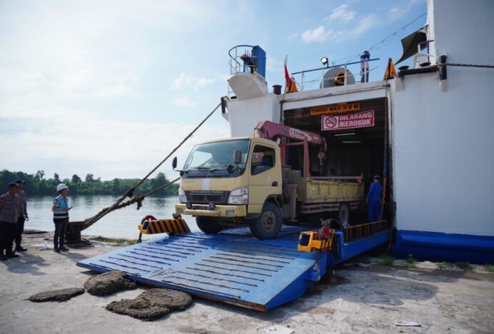 Bantuan Polri Tiba di Krueng Geukueh, dari Sembako, Personel Sampai Honda Trail