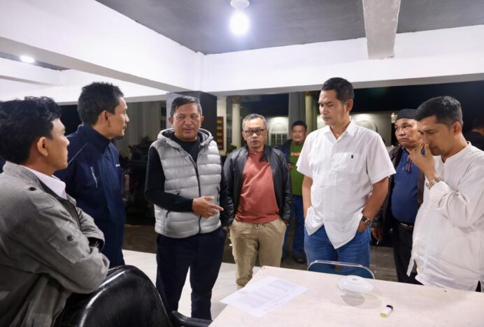 Sekda Aceh Tinjau Kerusakan Jalan Gayo Lues-Agara dan Salurkan Bantuan Logistik