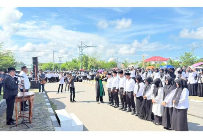 Bupati Pidie Serahkan 7.328 SK PPPK Paruh Waktu