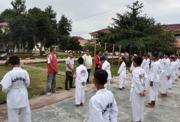 Ketua TI Aceh Besar Makmun Tinjau Dojang Imam Syafii, Minta Santri Giat Belajar dan Berlatih