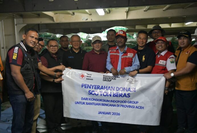 Wakil Gubernur Aceh Terima Bantuan Kemanusiaan PMI di Pelabuhan Krueng Geukuh Aceh Utara