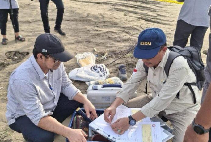 Kadis ESDM Aceh Observasi Lokasi Kemunculan Semburan Gas di Gunung Cut Nagan Raya