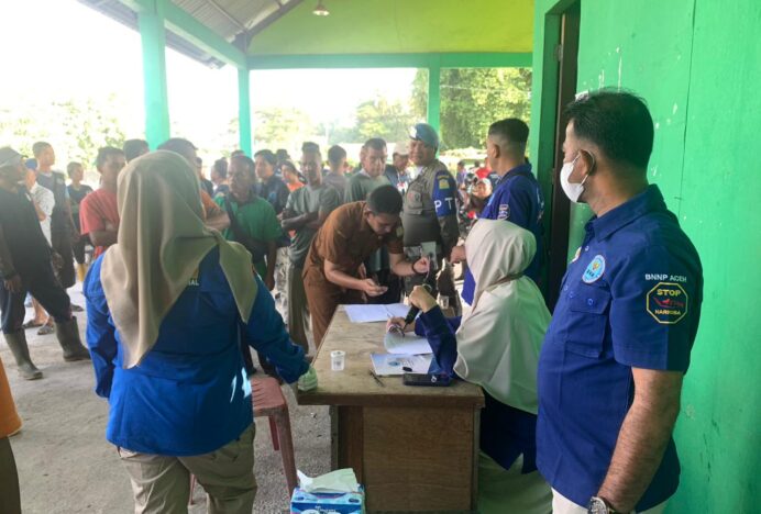 Petugas DLH Aceh Besar Ikuti Tes Narkoba