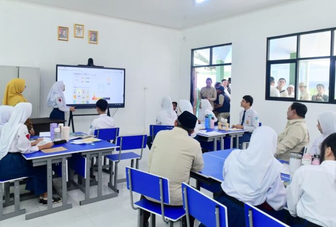 Presiden Prabowo Prioritaskan Revitalisasi Sekolah, Fokus 3T dan Sarpras Kritis