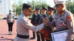 22 Personel Polres Aceh Besar Terima Tanda Kehormatan Satya Lencana Pengabdian