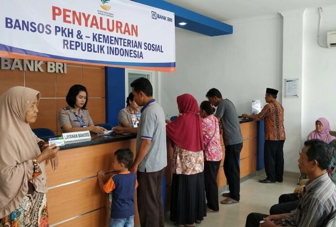 Penyaluran Bansos PKH dan BPNT Dipercepat Demi Perlindungan Sosial