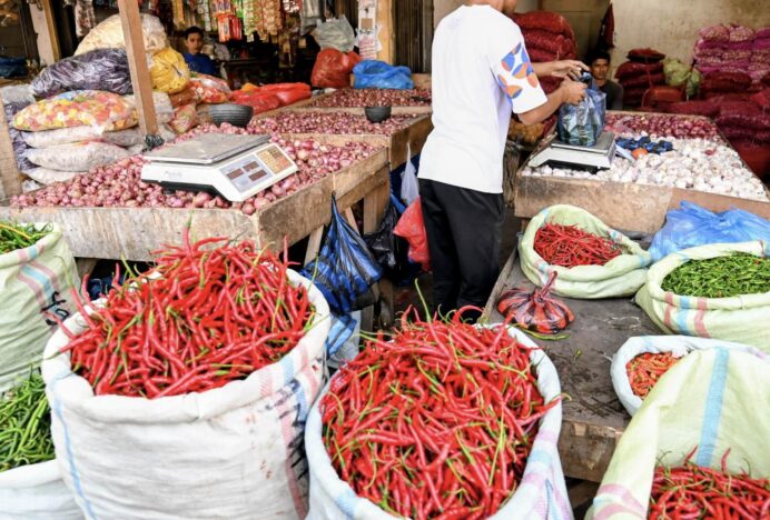 Harga Cabai dan Bahan Pokok Stabil di Aceh Besar