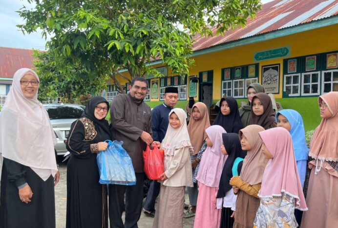 MIN 5 Aceh Besar Gelar Buka Puasa Bersama Anak Yatim dan Resmikan Gedung UKS Baru