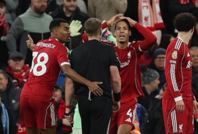 Klasemen Liga Inggris: Jarak Liverpool dengan MU Melebar