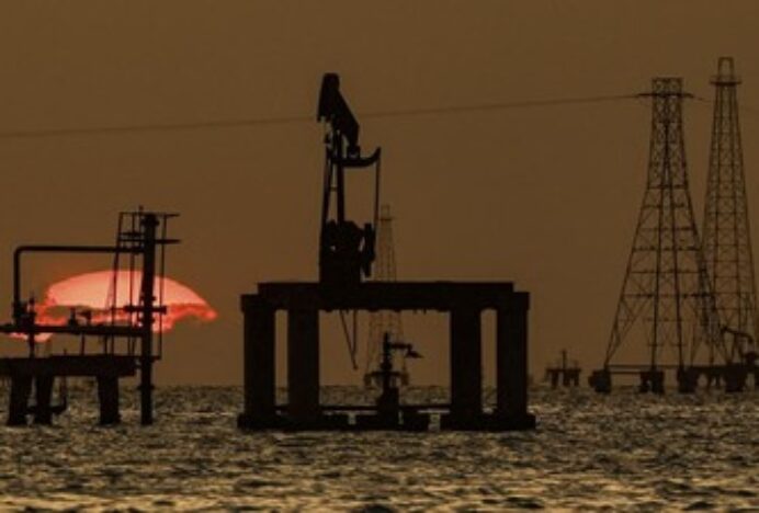 Harga Minyak Dunia Turun Usai AS-Iran Janji Lanjut Pembahasan Nuklir